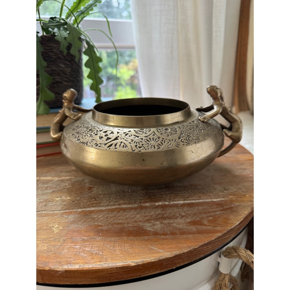 Vintage Etched Brass Bowl with‎ Figural Lizard Dragon Handles Centerpiece
